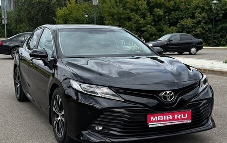 Toyota Camry, 2018 год, 2 440 000 рублей, 1 фотография