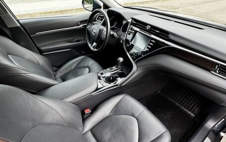 Toyota Camry, 2018 год, 2 440 000 рублей, 11 фотография