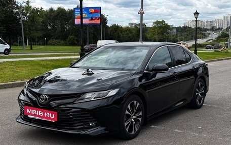 Toyota Camry, 2018 год, 2 440 000 рублей, 3 фотография