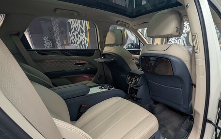 Bentley Bentayga I, 2021 год, 20 999 000 рублей, 36 фотография