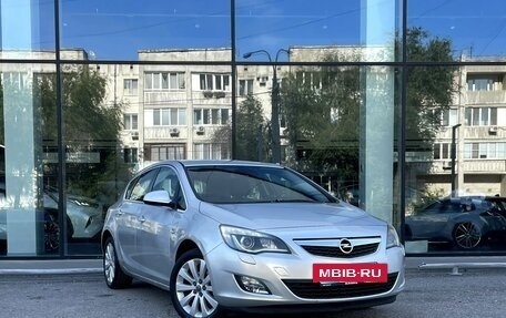 Opel Astra J, 2011 год, 590 000 рублей, 3 фотография