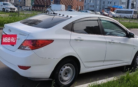 Hyundai Solaris II рестайлинг, 2011 год, 430 000 рублей, 4 фотография