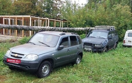 Chevrolet Niva I рестайлинг, 2015 год, 300 000 рублей, 2 фотография