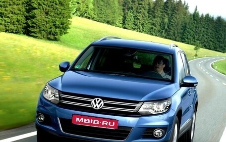 Volkswagen Tiguan I, 2013 год, 1 249 000 рублей, 3 фотография