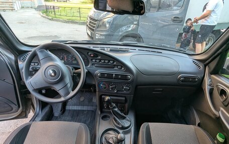 Chevrolet Niva I рестайлинг, 2017 год, 590 000 рублей, 8 фотография