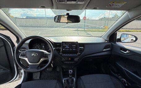 Hyundai Solaris II рестайлинг, 2021 год, 1 650 000 рублей, 11 фотография
