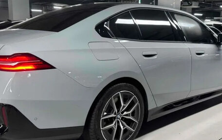 BMW 5 серия, 2026 год, 5 500 777 рублей, 4 фотография