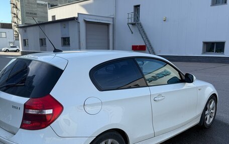 BMW 1 серия, 2010 год, 720 000 рублей, 2 фотография