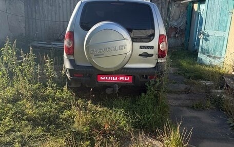 Chevrolet Niva I рестайлинг, 2010 год, 550 000 рублей, 1 фотография