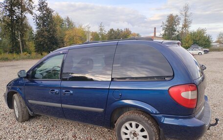 Chrysler Voyager IV, 2005 год, 755 000 рублей, 5 фотография