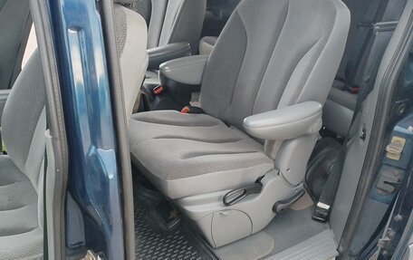Chrysler Voyager IV, 2005 год, 755 000 рублей, 11 фотография