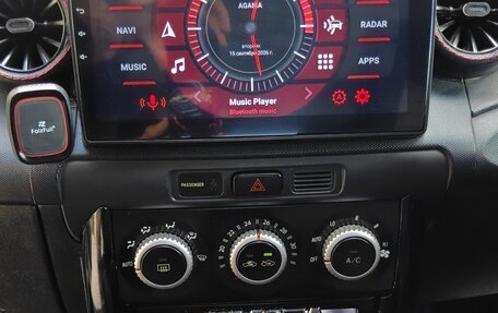 Toyota Ist II, 2002 год, 600 000 рублей, 9 фотография
