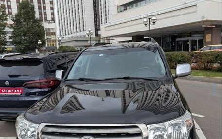 Toyota Land Cruiser 200, 2010 год, 2 300 000 рублей, 5 фотография