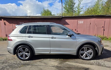 Volkswagen Tiguan II, 2018 год, 2 650 000 рублей, 2 фотография