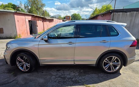 Volkswagen Tiguan II, 2018 год, 2 650 000 рублей, 6 фотография