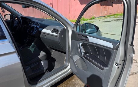 Volkswagen Tiguan II, 2018 год, 2 650 000 рублей, 10 фотография