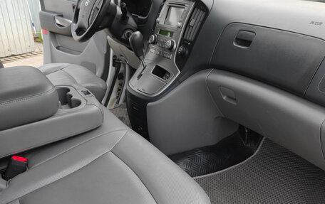 Hyundai Grand Starex Grand Starex I рестайлинг 2, 2014 год, 2 090 000 рублей, 13 фотография