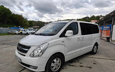 Hyundai Grand Starex Grand Starex I рестайлинг 2, 2014 год, 2 090 000 рублей, 11 фотография