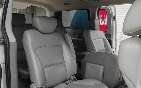Hyundai Grand Starex Grand Starex I рестайлинг 2, 2014 год, 2 090 000 рублей, 14 фотография