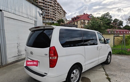 Hyundai Grand Starex Grand Starex I рестайлинг 2, 2014 год, 2 090 000 рублей, 5 фотография