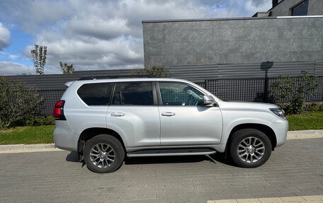 Toyota Land Cruiser Prado 150 рестайлинг 2, 2019 год, 4 500 000 рублей, 1 фотография
