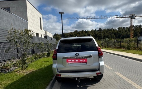 Toyota Land Cruiser Prado 150 рестайлинг 2, 2019 год, 4 500 000 рублей, 3 фотография