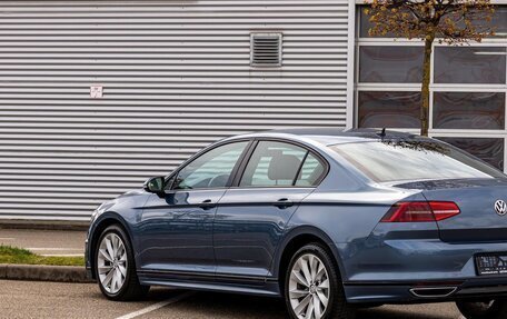 Volkswagen Passat B8 рестайлинг, 2018 год, 1 575 000 рублей, 10 фотография