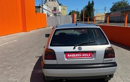 Volkswagen Golf III, 1997 год, 550 000 рублей, 2 фотография