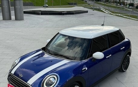 MINI Hatch, 2019 год, 1 750 000 рублей, 2 фотография