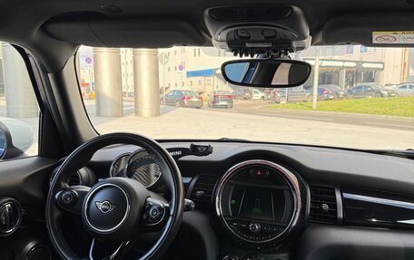 MINI Hatch, 2019 год, 1 750 000 рублей, 18 фотография