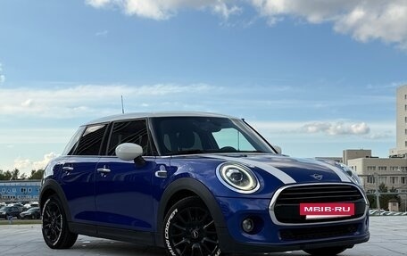 MINI Hatch, 2019 год, 1 750 000 рублей, 13 фотография