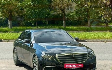 Mercedes-Benz E-Класс, 2017 год, 1 720 000 рублей, 4 фотография
