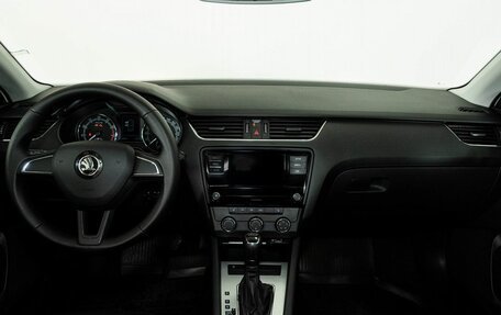 Skoda Octavia, 2019 год, 1 885 000 рублей, 5 фотография