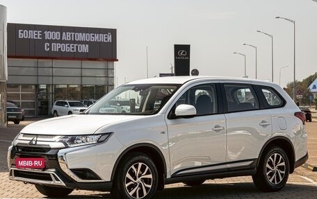 Mitsubishi Outlander III рестайлинг 3, 2021 год, 1 695 000 рублей, 1 фотография