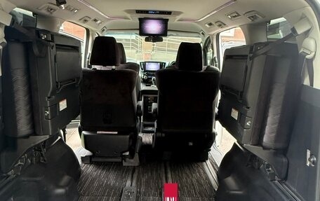 Toyota Vellfire II, 2016 год, 3 300 000 рублей, 21 фотография