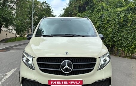 Mercedes-Benz V-Класс, 2020 год, 5 800 000 рублей, 3 фотография