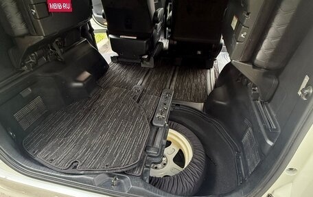 Toyota Vellfire II, 2016 год, 3 300 000 рублей, 22 фотография