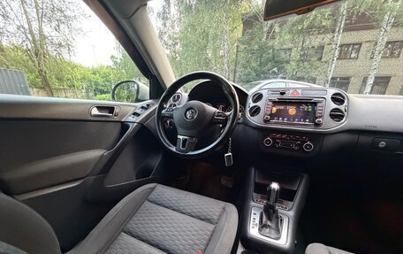 Volkswagen Tiguan I, 2011 год, 950 000 рублей, 2 фотография