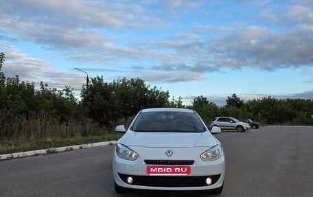 Renault Fluence I, 2010 год, 630 000 рублей, 2 фотография