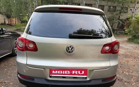 Volkswagen Tiguan I, 2011 год, 950 000 рублей, 5 фотография