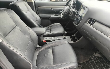 Mitsubishi Outlander III рестайлинг 3, 2012 год, 1 139 000 рублей, 9 фотография