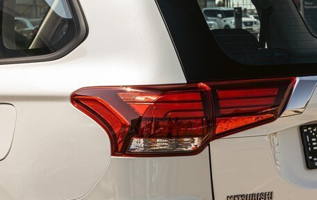 Mitsubishi Outlander III рестайлинг 3, 2021 год, 1 695 000 рублей, 9 фотография