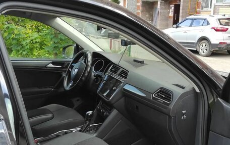 Volkswagen Tiguan II, 2018 год, 2 500 000 рублей, 6 фотография