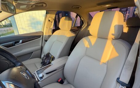 Mercedes-Benz C-Класс, 2012 год, 1 500 000 рублей, 6 фотография