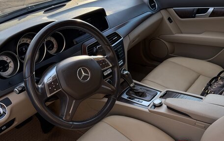 Mercedes-Benz C-Класс, 2012 год, 1 500 000 рублей, 21 фотография