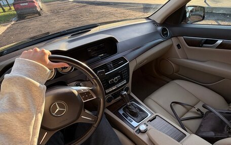 Mercedes-Benz C-Класс, 2012 год, 1 500 000 рублей, 24 фотография