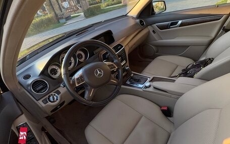 Mercedes-Benz C-Класс, 2012 год, 1 500 000 рублей, 5 фотография
