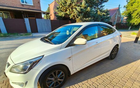 Hyundai Solaris II рестайлинг, 2015 год, 1 038 000 рублей, 4 фотография