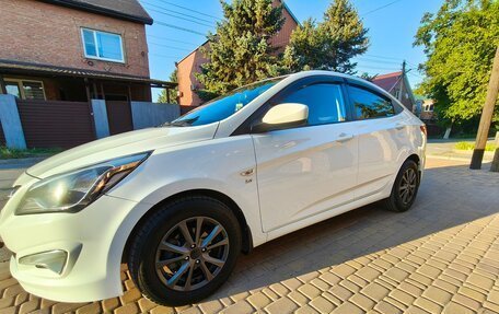 Hyundai Solaris II рестайлинг, 2015 год, 1 038 000 рублей, 5 фотография