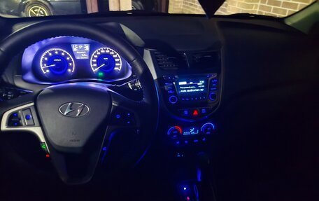 Hyundai Solaris II рестайлинг, 2015 год, 1 038 000 рублей, 8 фотография